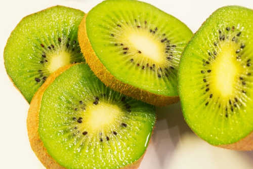 Best Fruits and Vegetables for Weight Loss Smoothies kiwi